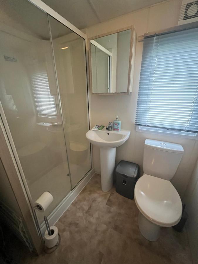 Ormesby Beach Haven: Pet-Friendly Family Retreat Great Yarmouth Exterior photo
