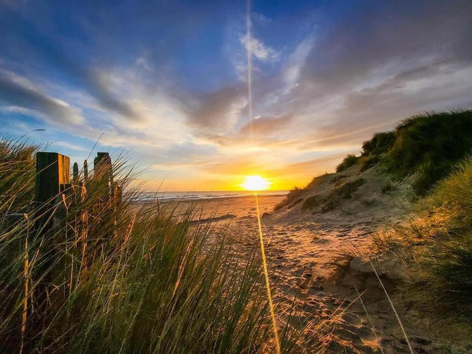 Ormesby Beach Haven: Pet-Friendly Family Retreat Great Yarmouth Exterior photo